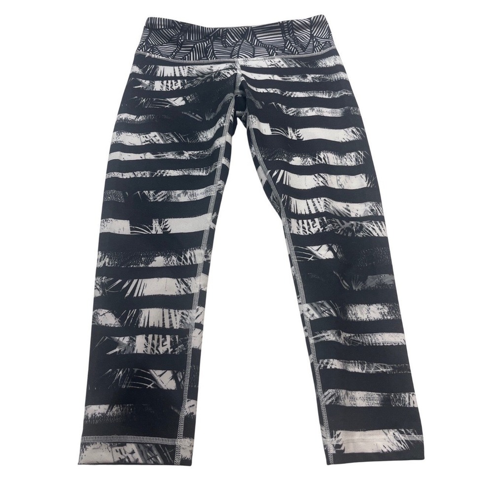 Lululemon Wunder Under Crop Leggings Black White Palm Stripe Size 6 Yoga Pants